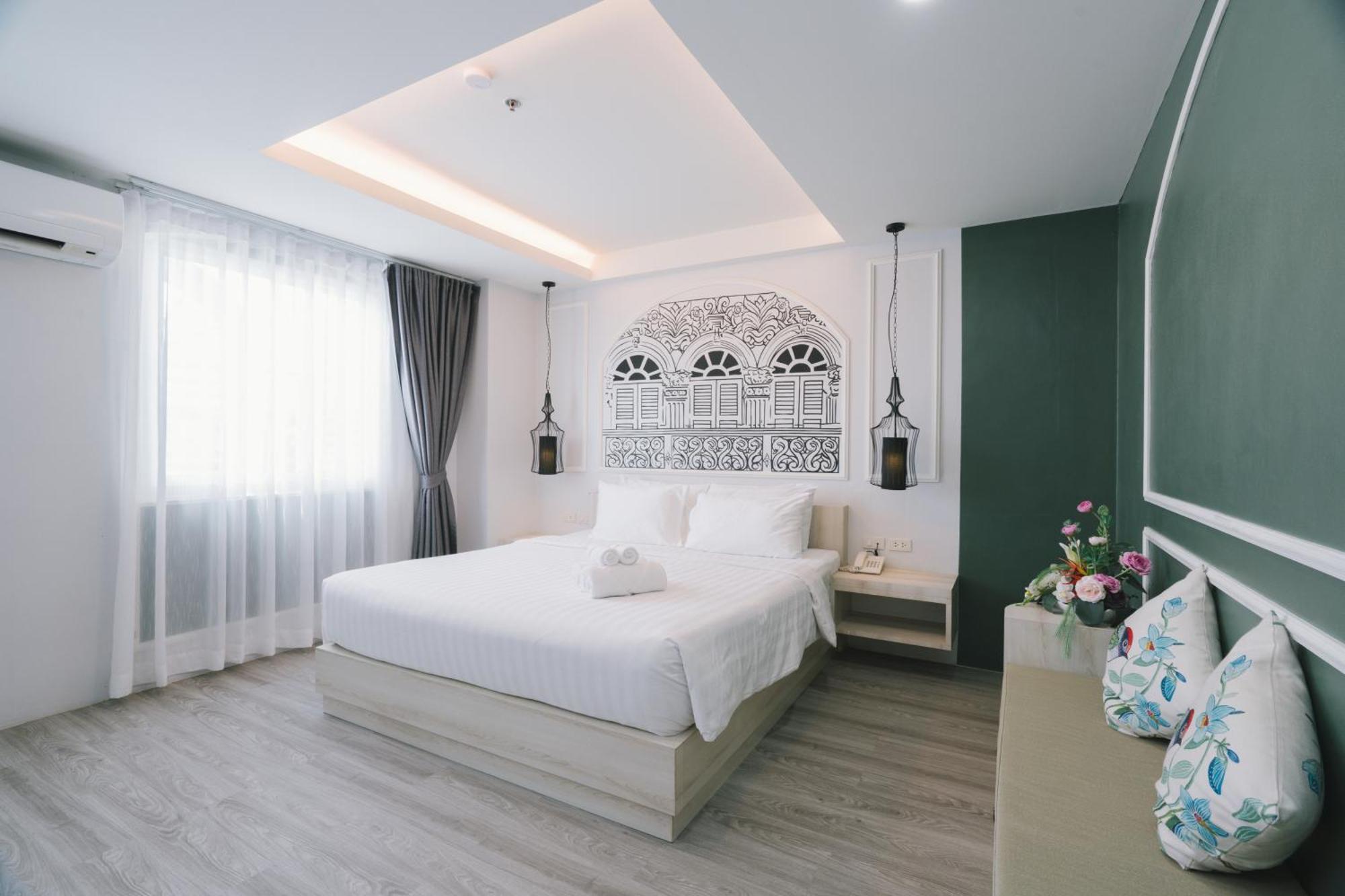 Peranakan House Phuket Room photo